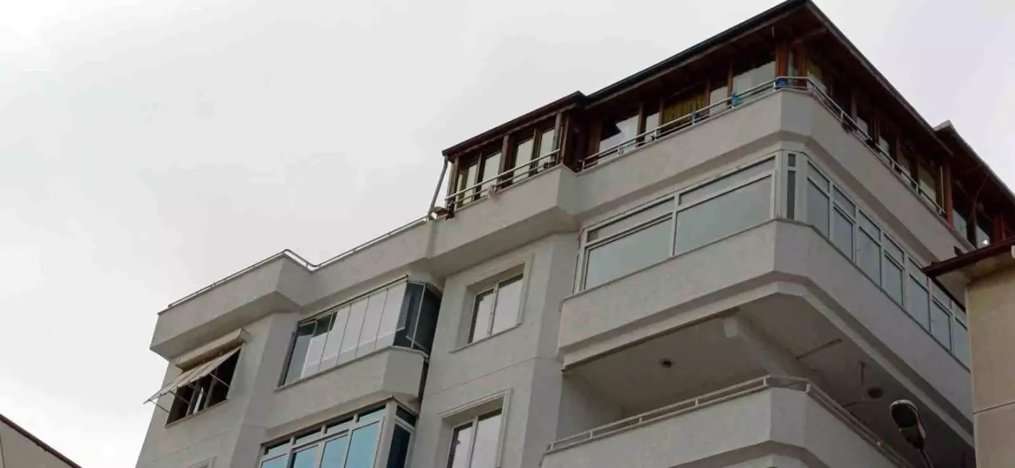 unlu sanatci gullunun trajik olumu wvxdPx8J