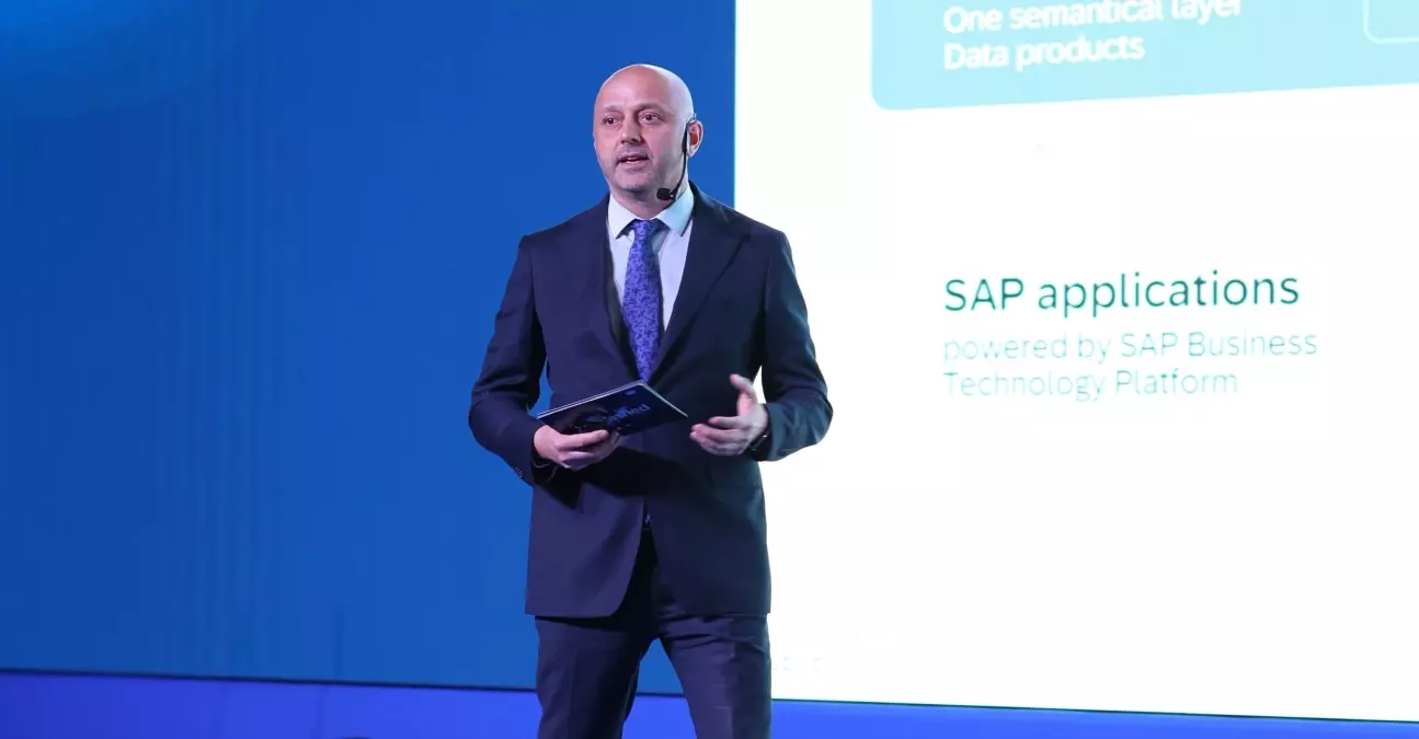 dijital yarinlar icin guclu kadinlar yetistirildi 4A7fj8VX.jpg