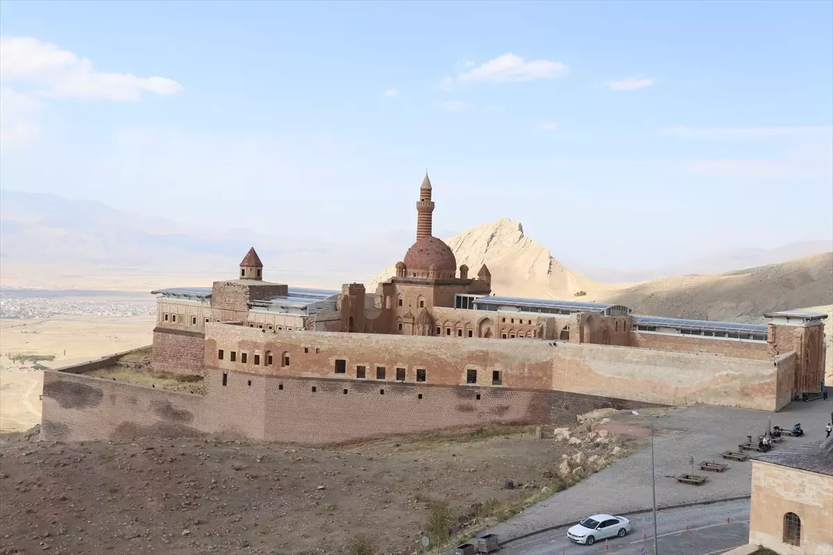 ishak pasa sarayinin unesco dunya mirasi listesi icin yonetim plani hazirlaniyor FE4CM1DI.jpg