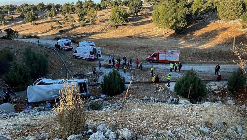 mersindeki feci kazada can kaybi bese yukseldi UB7SeTcb