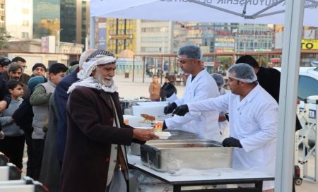 Büyükşehir'in İftar Çadırında İlk Oruçlar Açıldı