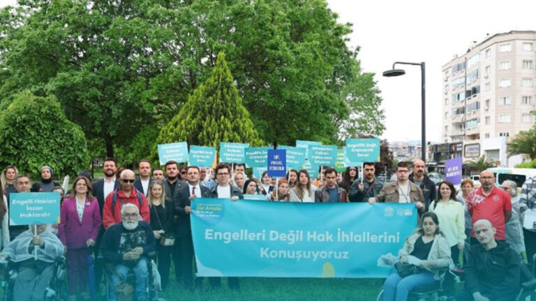 niluferde-sloganlar-engelleri-asmak-icin-yukseldi-CrWUCMiX