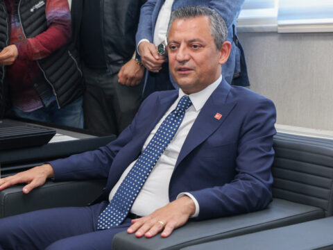 Özgür Özel Diyarbakır’a gidiyor! Rojin Kabaiş ve Gülistan Doku’nun aileleri ile de görüşecek